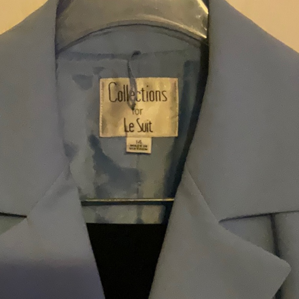 Woman’s 2 Piece Business Suit.